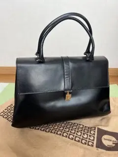 GHERARDINI 黒　レザーハンドバッグ イタリア製　クラシック
