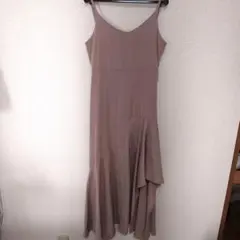 ベージュ キャミソール ロングワンピース　キャミワンピース