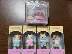 【匿名発送】　シルバニアファミリー　人形　５点セット　ネコ　ウサギ　リス