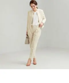 【タグ付新品未使用】グリーンレーベルリラクシング◎ パンツスーツ◎ホワイト入学式