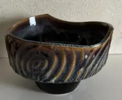 波状デザイン 陶器植木鉢 花器　中型