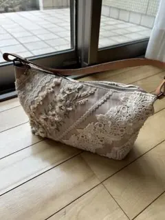 ハンドメイド刺繍入りベージュポーチ型バッグ