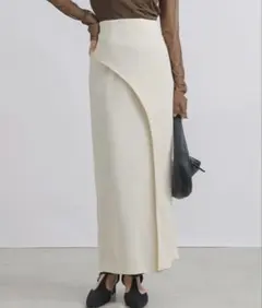 ヌナ　ウエストゴムカーブラップロングスカート　アイボリー