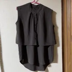 ブラック ノースリーブ シャツ