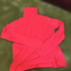 ハイネックカットソー　レッド　美品