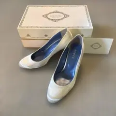 BENIR サテンホワイトパンプス 7cm 39 結婚式 ブライダルシューズ 箱