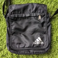 adidas アディダス ショルダーバッグ ブラックのサムネイル