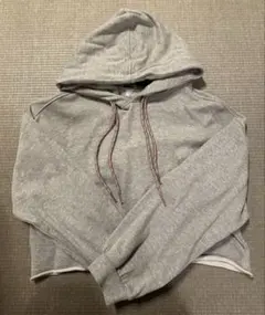 リンカブルグレー フード付き クロップドパーカー