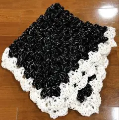 ブラック×ホワイト　ブランケット　手編み　ハンドメイド　約66センチ