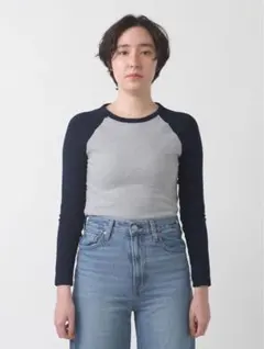 【美品】【匿名配送】リーバイス ラグラン ロングTシャツのサムネイル