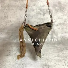 ✨美品✨ジャンニキアリーニ スエード カモフラ柄 トライアングル ミニポーチのサムネイル