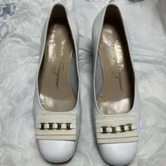Salvatore Ferragamo パンプス ホワイト