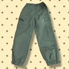 UNIQLO カーゴパンツ 140cm カーキのサムネイル