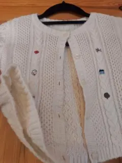 ファミリア　ホワイト ケーブル編み カーディガン