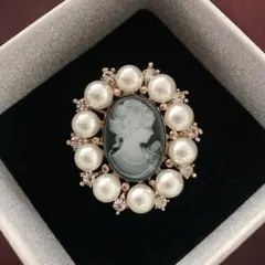 パールブローチ♡ カメオ風ブローチ