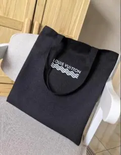LV附帶黑色帆布包