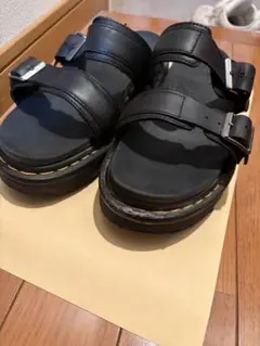 Dr. Martens ダブルストラップ サンダル ブラックのサムネイル