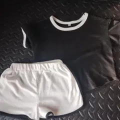 モノトーン 半袖トップス ショートパンツ セットアップ