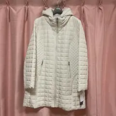 オフホワイト キルティングコートフード付き　高島屋　未使用Lサイズ