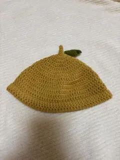 葉っぱ付きマスタードニット帽