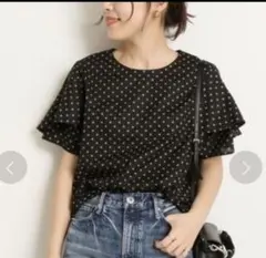 Spick & Span　ドットフレアスリーブTブラウス　¥12,100のサムネイル