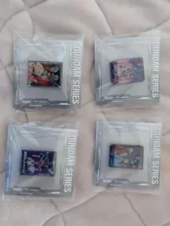 機動戦士ガンダムシリーズ ピンバッジ 4種セット