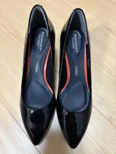 ロックポート パンプス