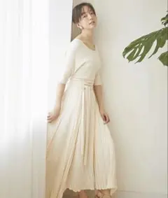 極希少♡未使用タグ付✨emmi atelier バックロゴロングワンピース 上下 2025年最新】emmi atelier レディース ロングワンピースの人気