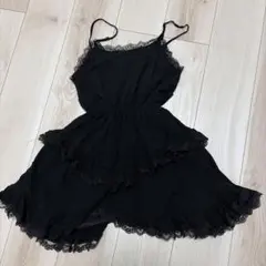 黒のキャミワンピース フリル付き