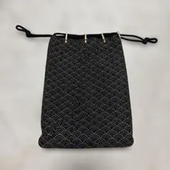 印傳屋 印伝 巾着袋 正絹紐 鹿革 黒地✕黒漆 - メルカリ