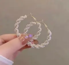 パール　フープピアス　ゴールド　レディース　デート　卒業式