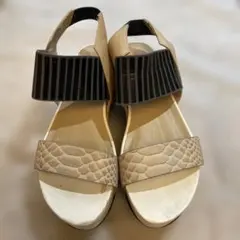 United nude 厚底サンダル パイソン柄 ストライプのサムネイル