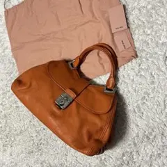 【最高級レザー❗️】美品！miumiu vittelo レザー　ハンドバッグ　茶色 2025年最新】ヴィッテロルクスの人気アイテム - メルカリ