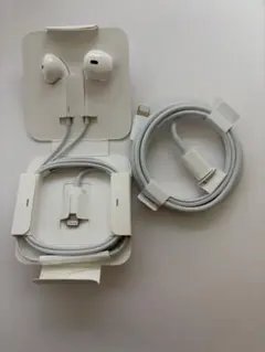 アップル純正 iPhone イヤホンとケーブル