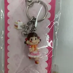 非売品　ペコちゃん キーホルダー ストラップ付き