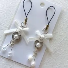 ビーズキーホルダー y2k コレクトブック たまごっち リボン 白　さくらんぼ