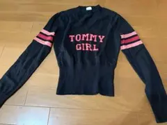 Tommy Girl ロゴ入り長袖セーター
