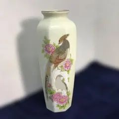 日本　有田焼　高野窯　孔雀　陶器 花瓶 雉 牡丹文様 8角形のサムネイル