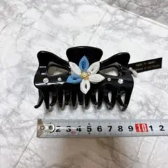 一点限り✨ヘアクリップ 浴衣 着物ヘア 和装 つまみ細工 黒 白と水色の花
