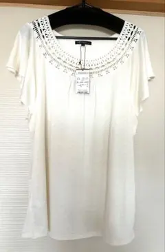 【新品 未使用】23区 半袖 ホワイト 46サイズのサムネイル