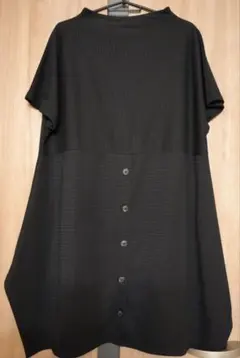 【noa-ge/sophisticated】黒 半袖 チュニック ボタン付き