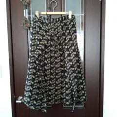 花柄フレアスカート 黒フリーサイズ