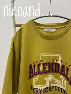niko and… カレッジロゴTシャツのサムネイル