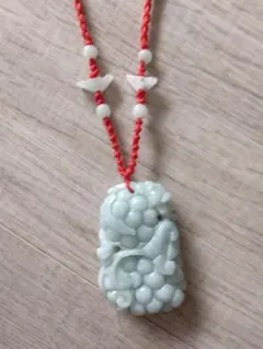 翡翠ペンダント