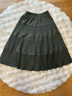 オリーブグリーン プリーツロングスカート