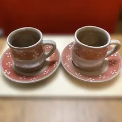 陶器　手描き風花柄 ティーカップ＆ソーサー ペアセット