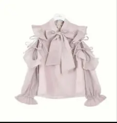 evelyn エブリン　リボン付きフリルシャツ くすみピンクベージュ長袖