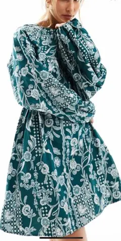 【新品】ASOS ワンピース　ドレス