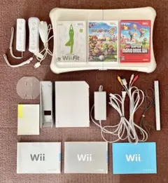 任天堂 Wii 本体 + Wii Fit ボード+ソフト3本 セット