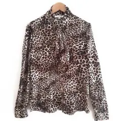 ボウタイブラウス 柄